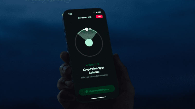 iPhone Emergency SOS. Connected: Keep Pointing at Satellite